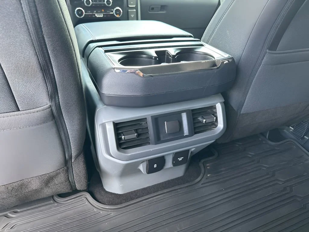 Used 2022 White Ford XLT image 23