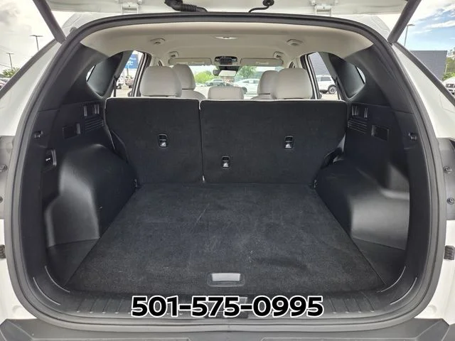 Used 2025 White Hyundai SEL image 15