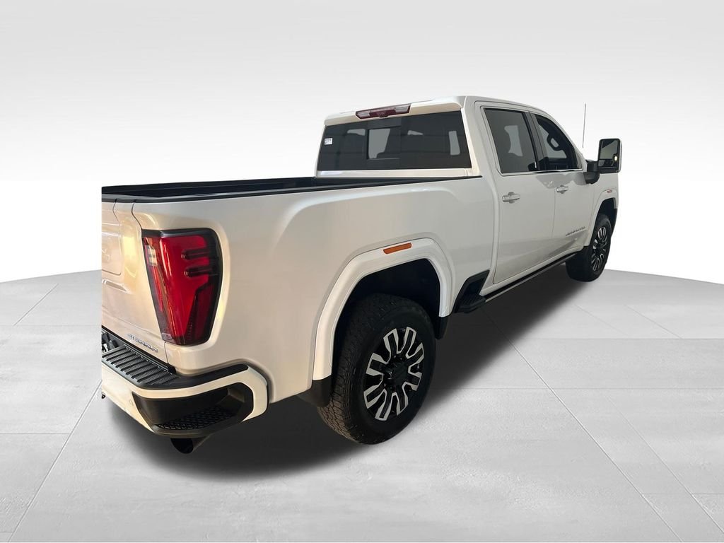 Used 2024 White GMC Denali Ultimate image 5