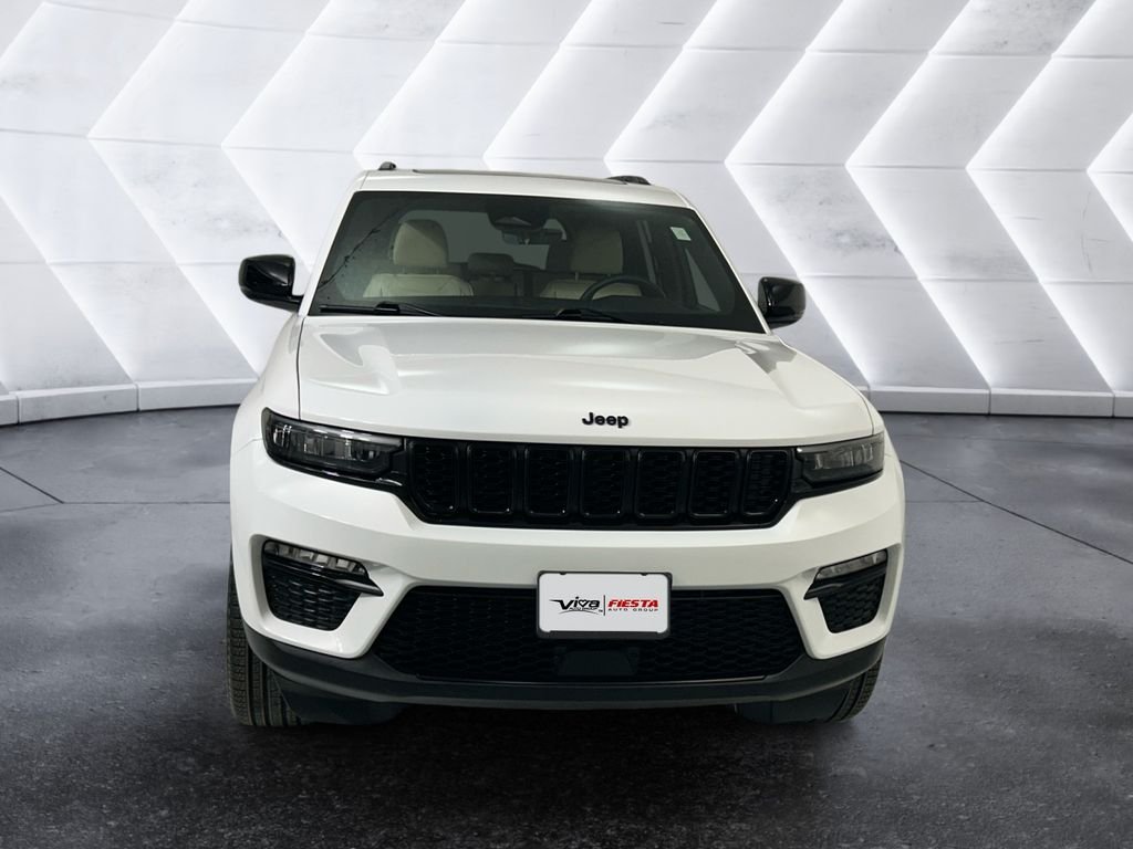 Used 2025 White Jeep Limited image 2