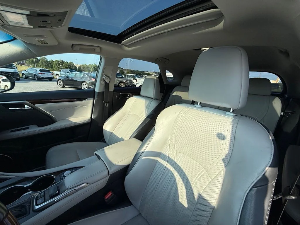 Used 2019 White Lexus 350 image 20
