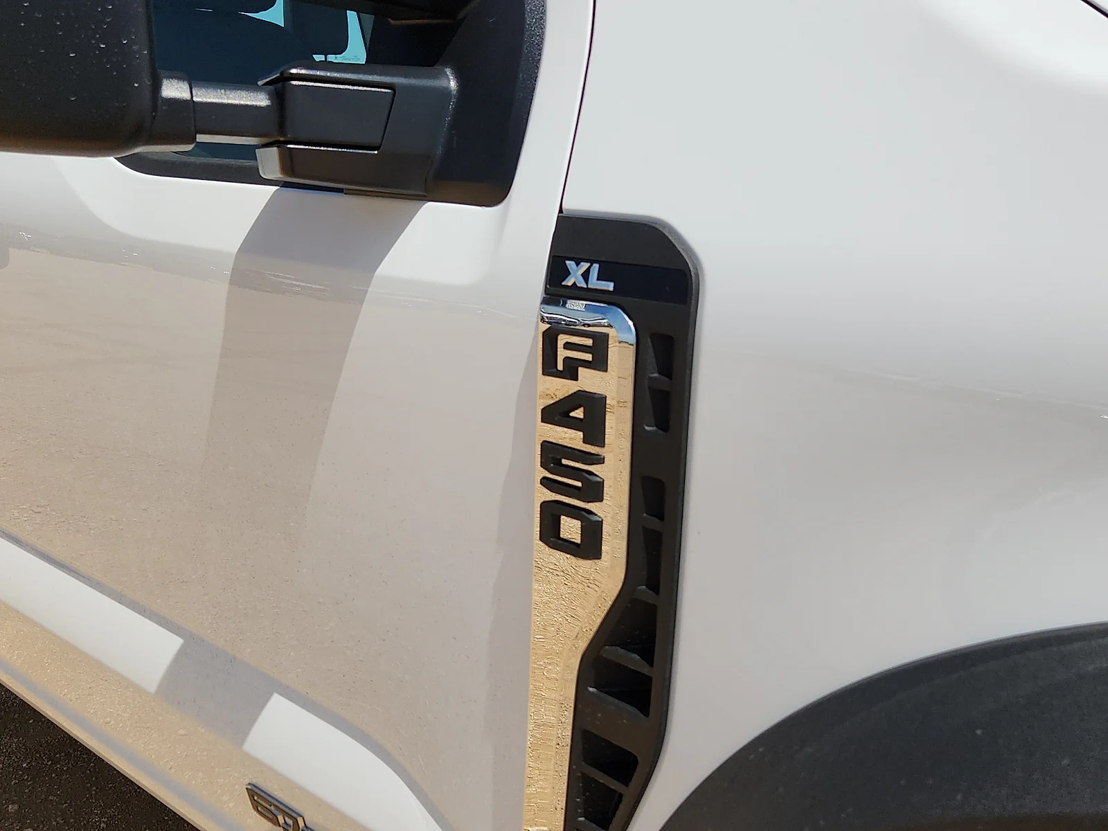 New 2026 Oxford White Ford F-450® XL image 10