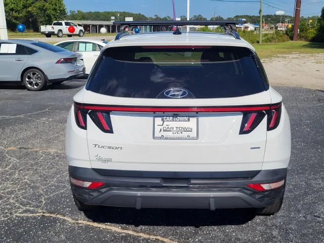 Used 2023 White Hyundai Limited image 3
