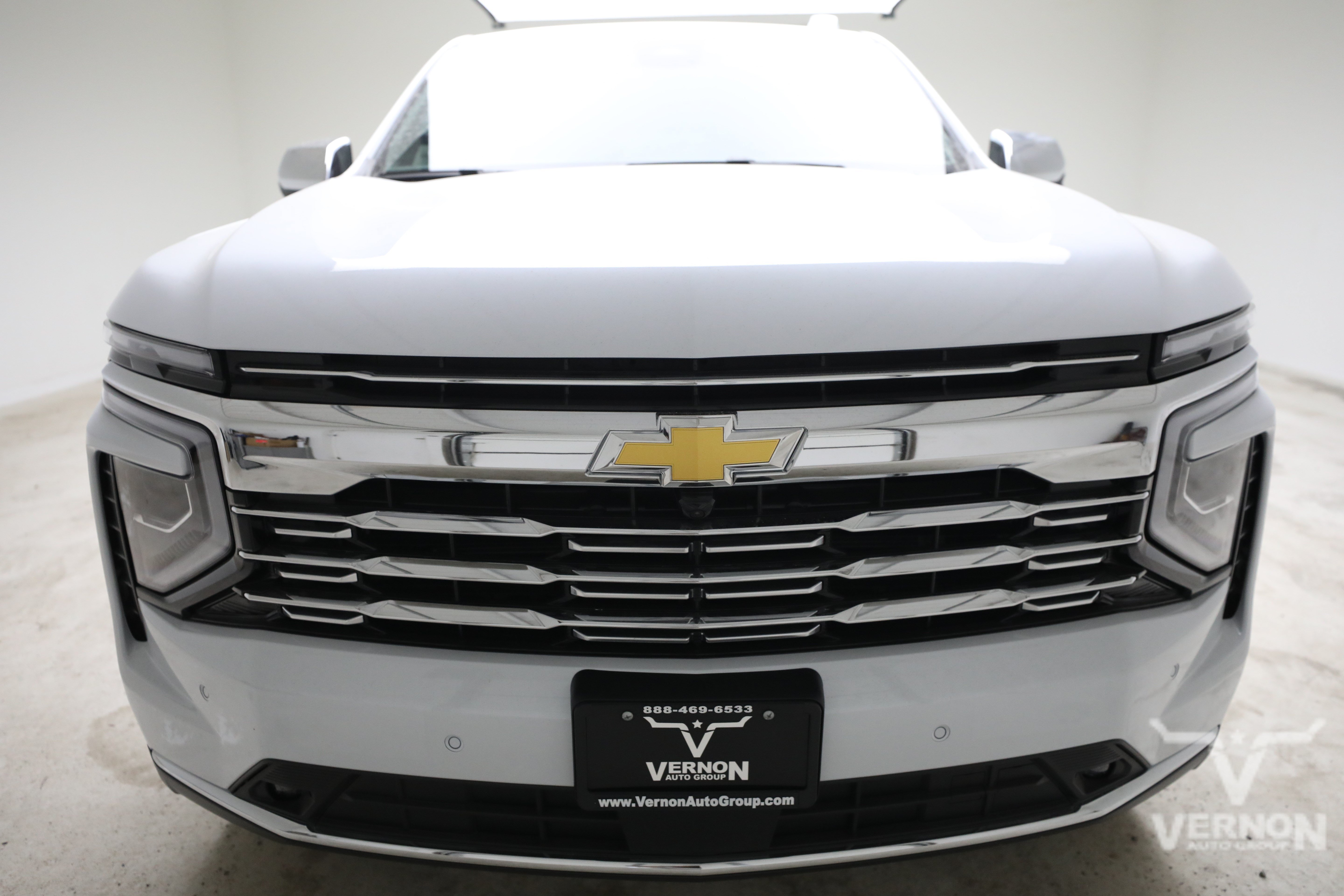 New 2026 Polar White Tricoat Chevrolet N image 8