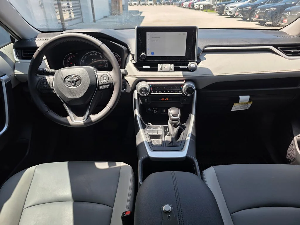 Used 2025 Beige Toyota XLE Premium image 10