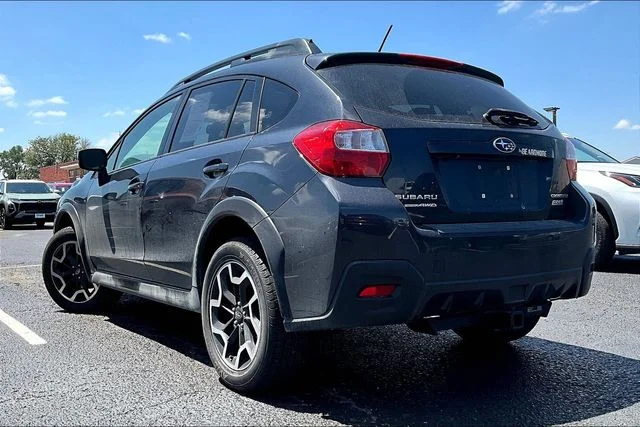 Used 2016 Gray Subaru 2.0i Premium image 3