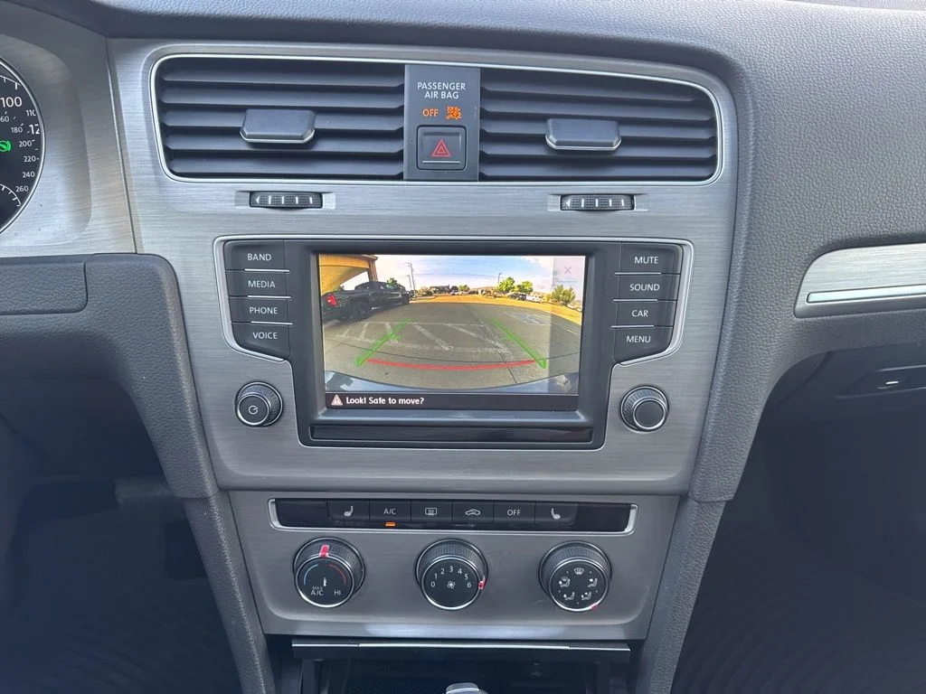 Used 2016 Gray Volkswagen SE image 15