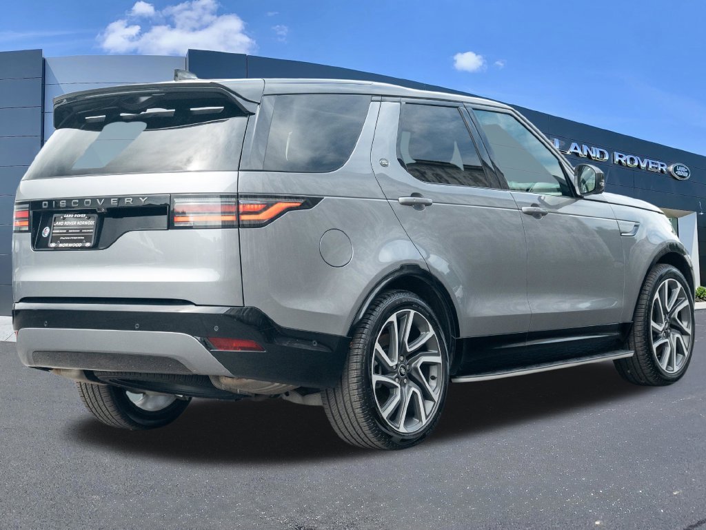 Used 2024 Gray Land Rover Dynamic SE image 5