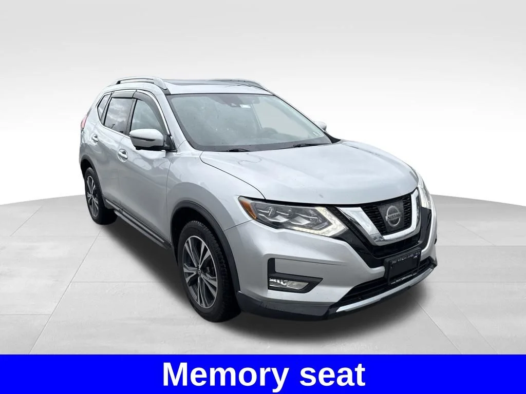 Used 2017 Silver Nissan SL image 8