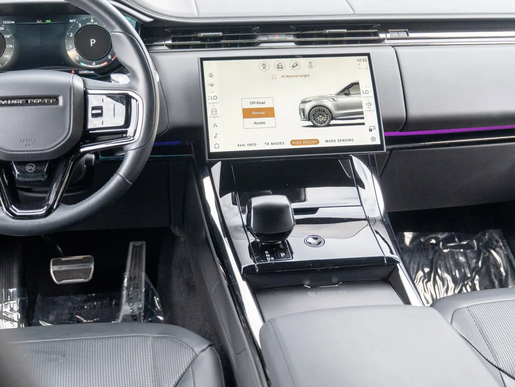 Used 2024 Black Land Rover SV Edition One Obsidian Black image 21