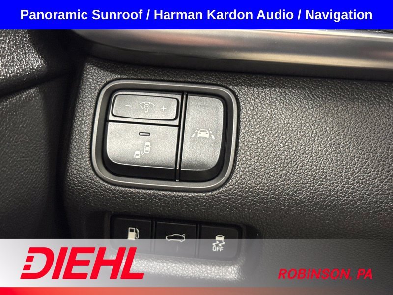 Used 2018 Red Kia SX image 23