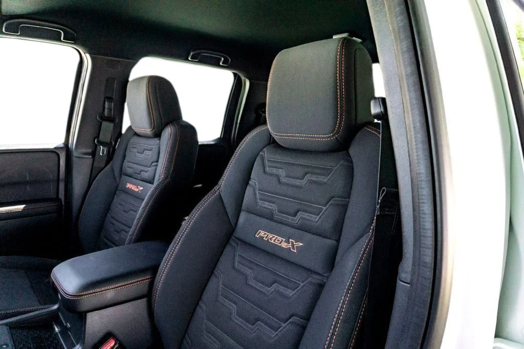 2026 Nissan Frontier PRO-X - Photo 9