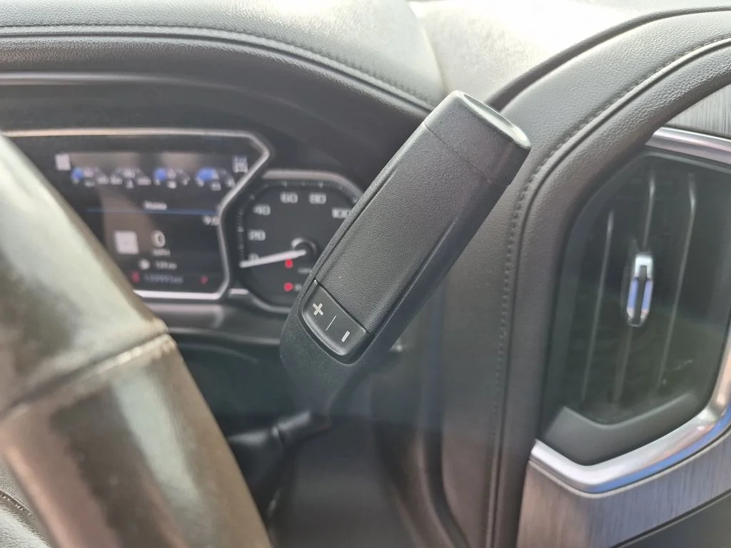Used 2020 White GMC Denali image 28