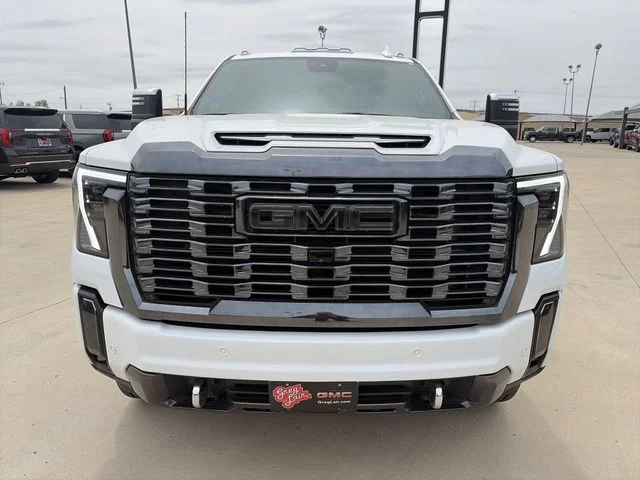 Used 2024 White GMC Denali Ultimate image 10