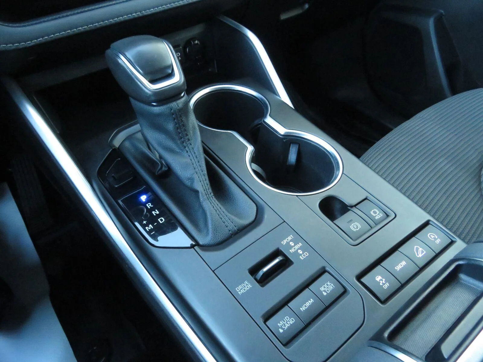 Used 2021 Magnetic Gray Met Toyota L image 30