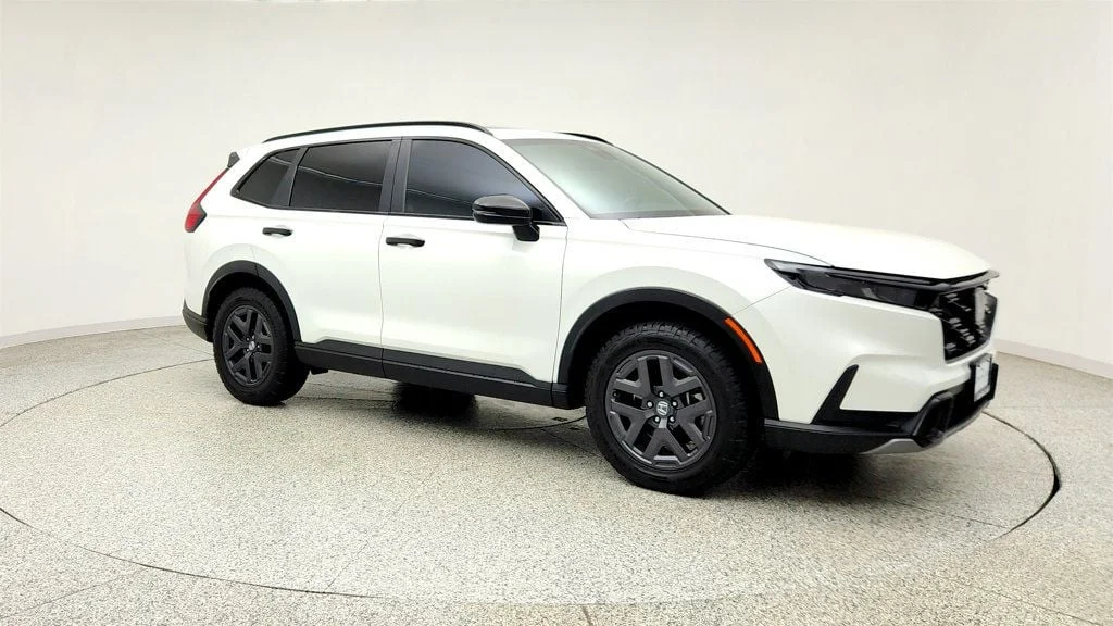 Used 2026 Platinum White Pearl Honda TrailSport AWD image 3