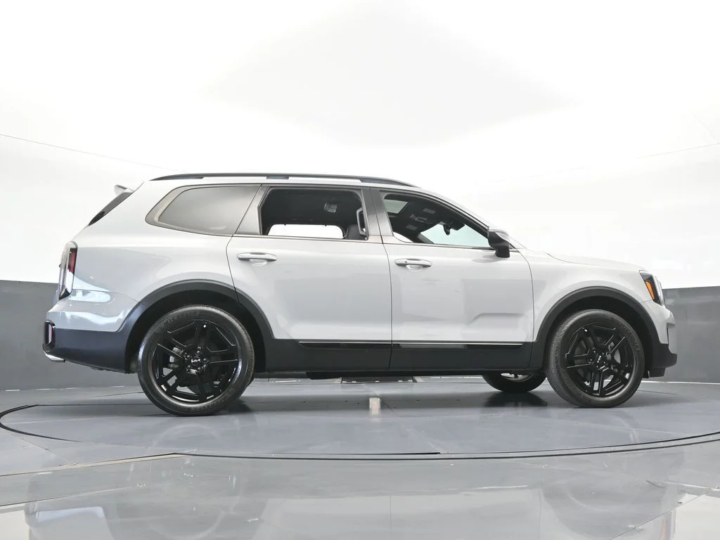 Used 2024 Wolf Gray Kia EX X-Line image 65