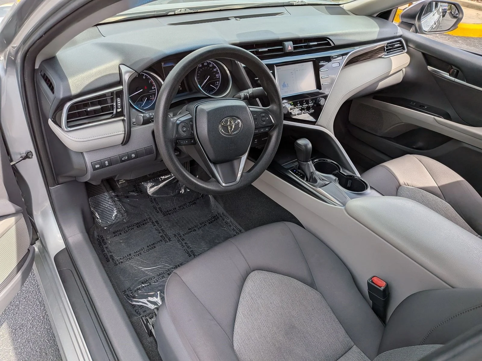 Used 2018 Celestial Silver Metallic Toyota L image 4
