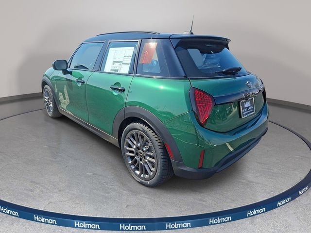 New 2026 Green MINI Signature Plus image 6