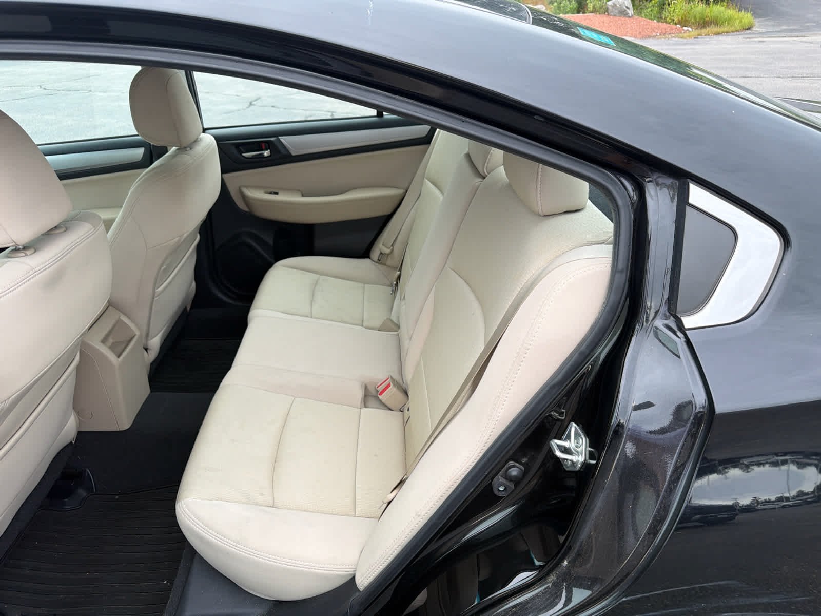 Used 2015 Crystal Black Silica Subaru 2.5i Premium image 7