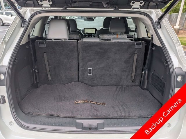 Used 2023 Beige Toyota Bronze Edition image 9