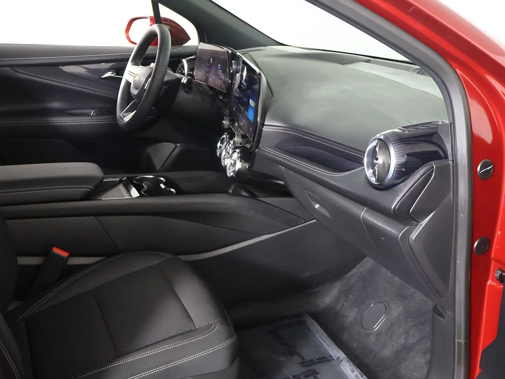 Used 2025 Red Chevrolet LT image 23