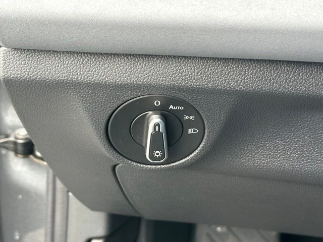 New 2026 Platinum Gray Metallic Volkswagen 1.5T SE image 23