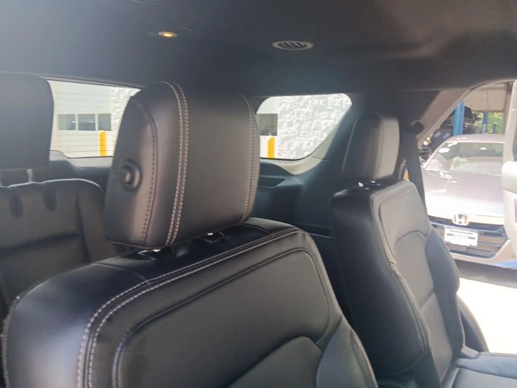 Used 2017 Magnetic Ford Limited image 31