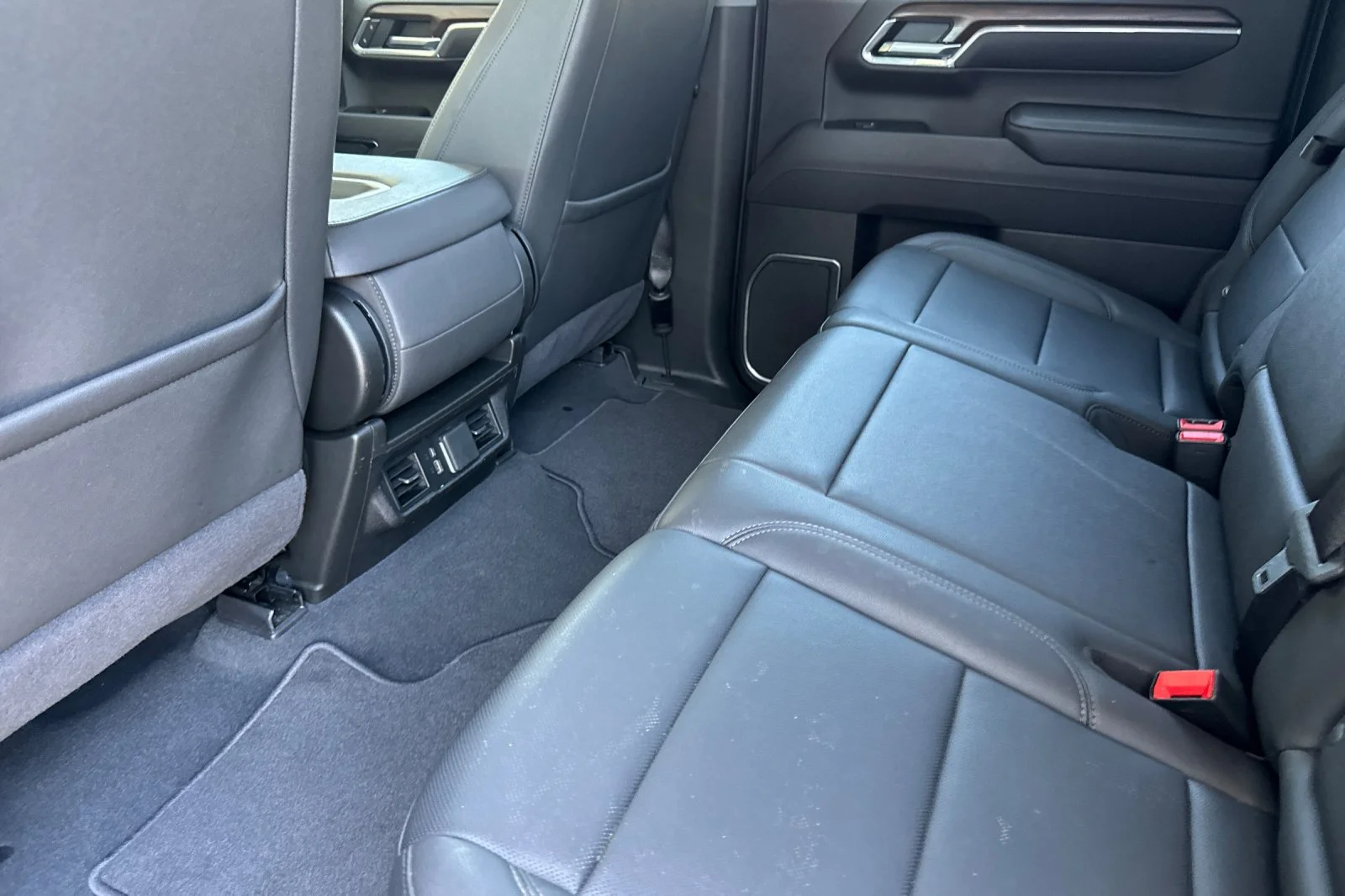 2025 GMC Sierra 1500 SLT - Photo 12