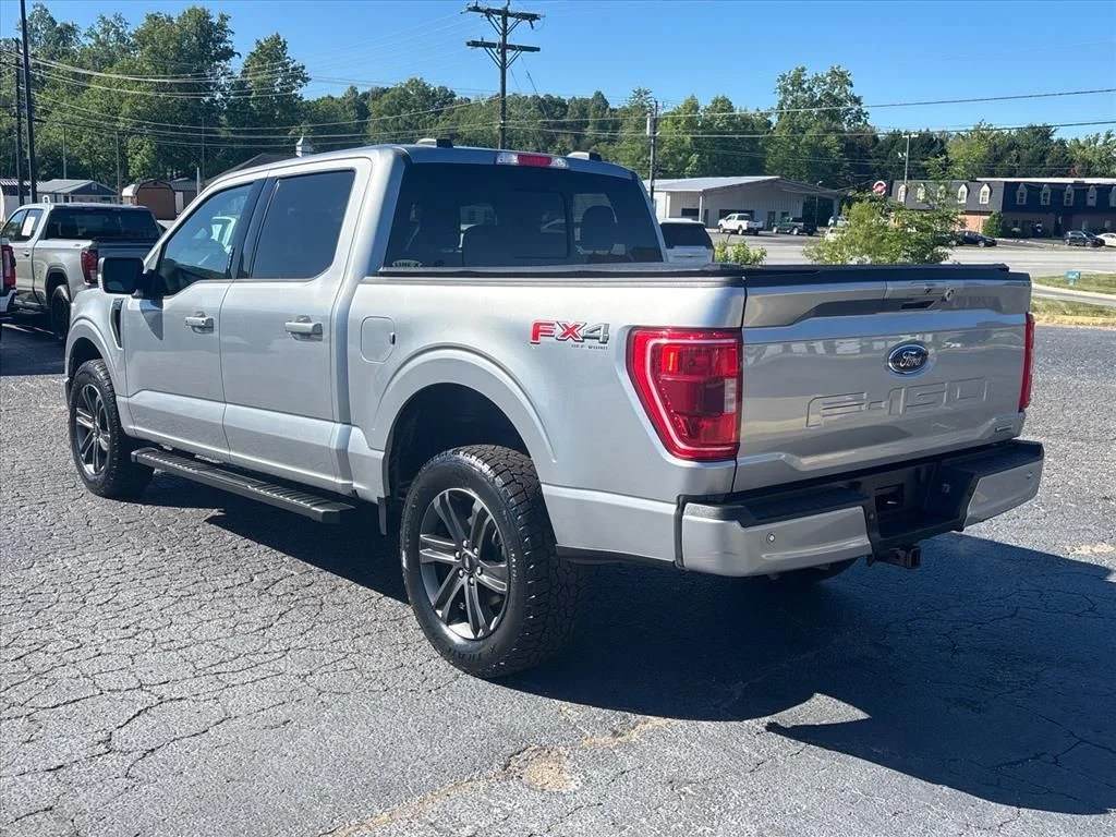 Used 2023 Silver Ford XLT image 5