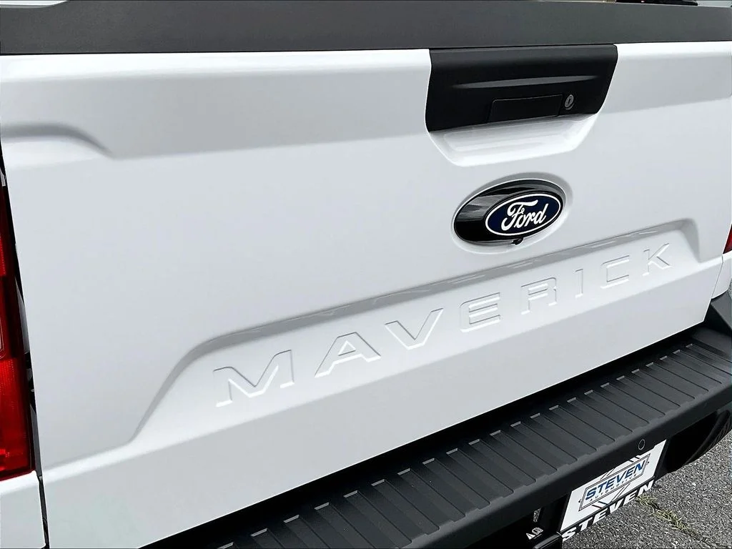 New 2026 Oxford White Ford XLT image 9