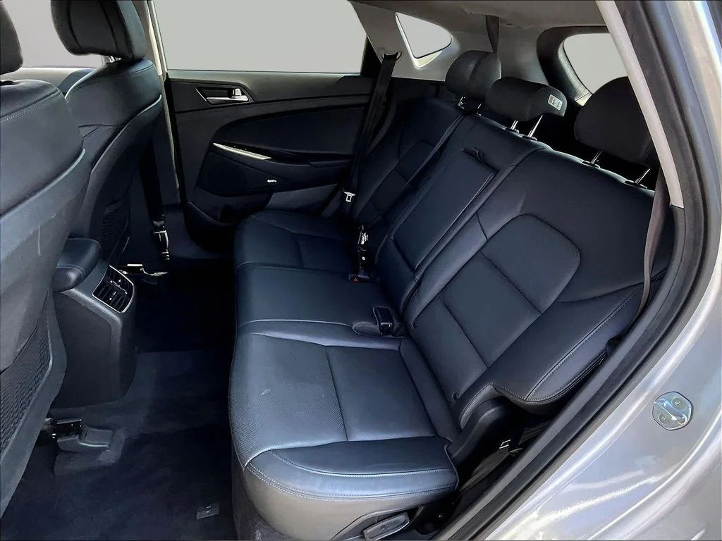 Used 2018 Silver Hyundai Limited image 22