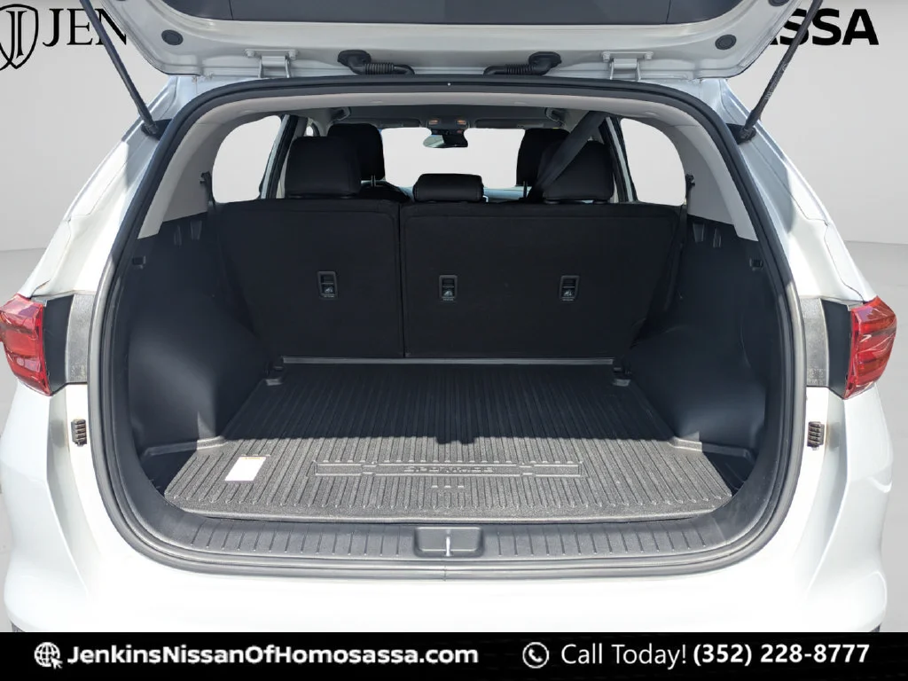 Used 2022 Silver Kia LX image 18