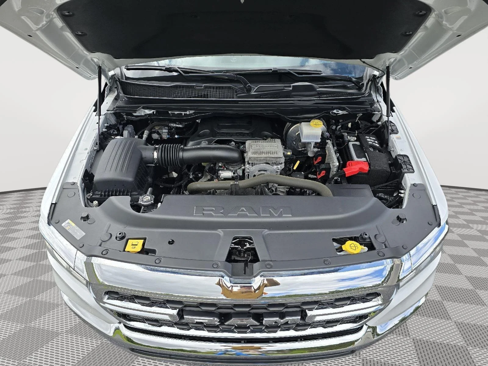 Used 2022 Bright White Clearcoat Ram Big Horn image 11
