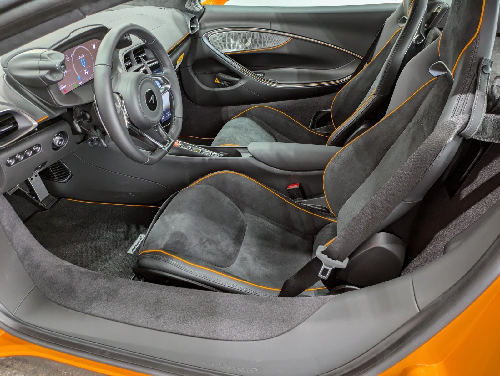 2025 McLaren Artura Vision - Photo 7