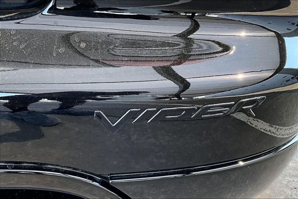 Used 2005 Black Dodge SRT10 image 23