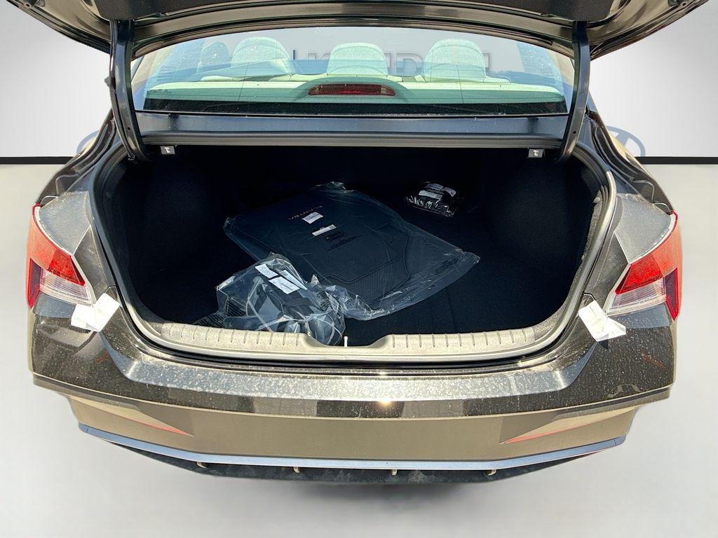 New 2026 Abyss Black Hyundai SEL Sport image 18