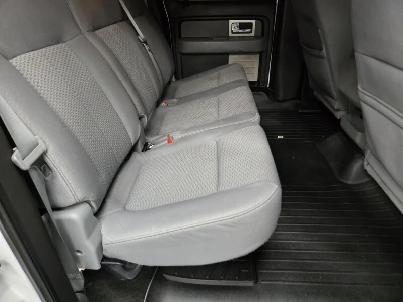 Used 2011 OXFORD WHITE Ford XLT image 9