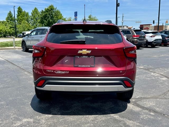 Used 2025 Red Chevrolet LT image 4