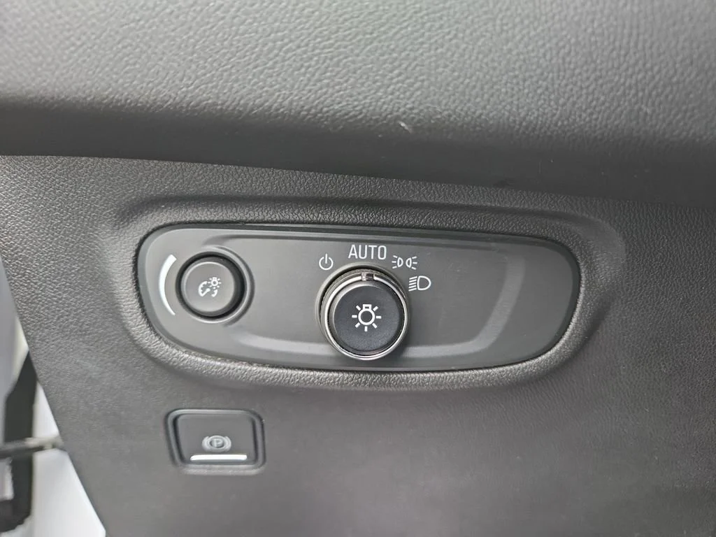 2023 GMC Terrain SLE - Photo 31