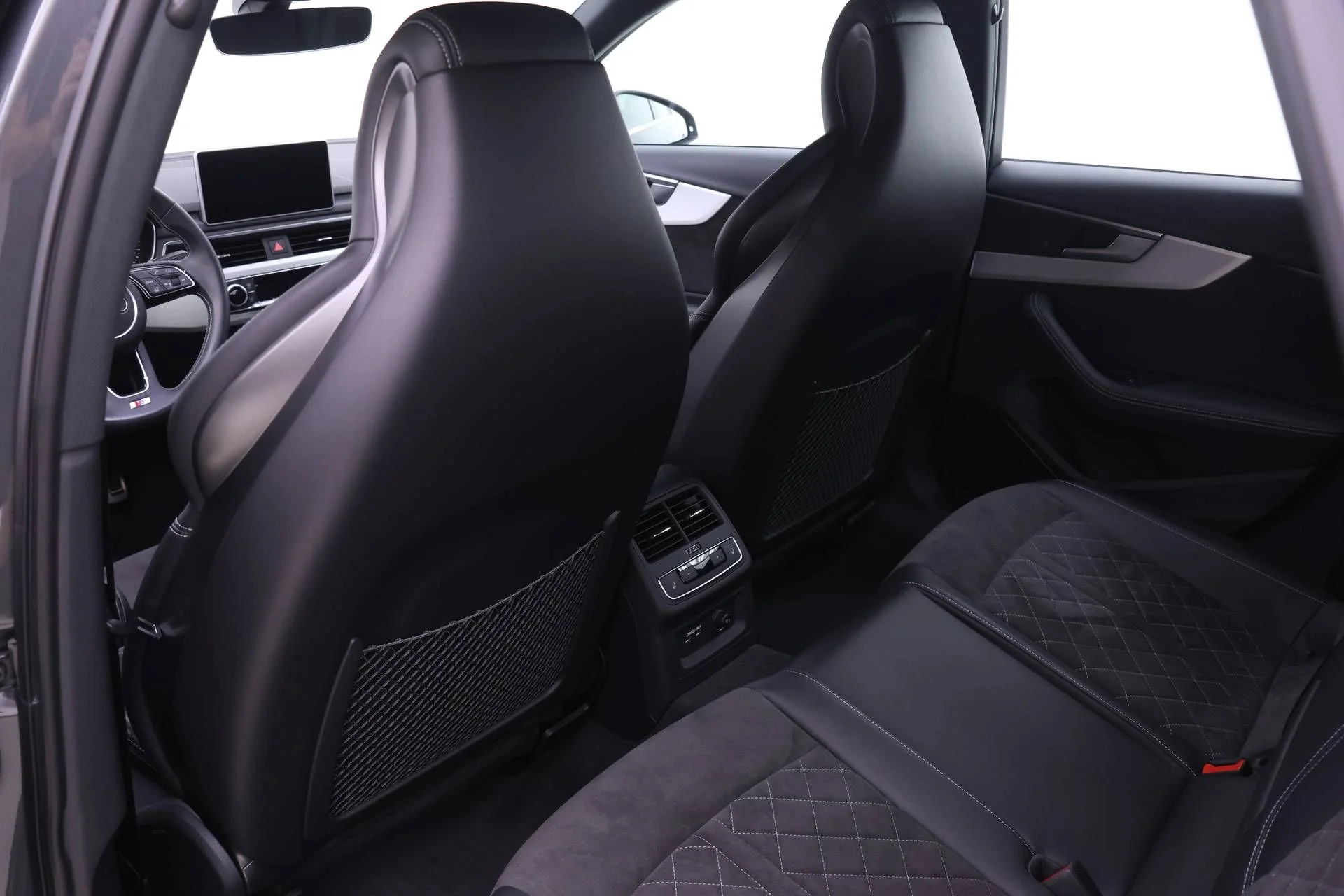Used 2019  Audi 3.0T Premium Plus image 16