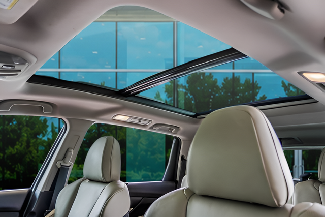 Used 2019 White Subaru Limited image 38