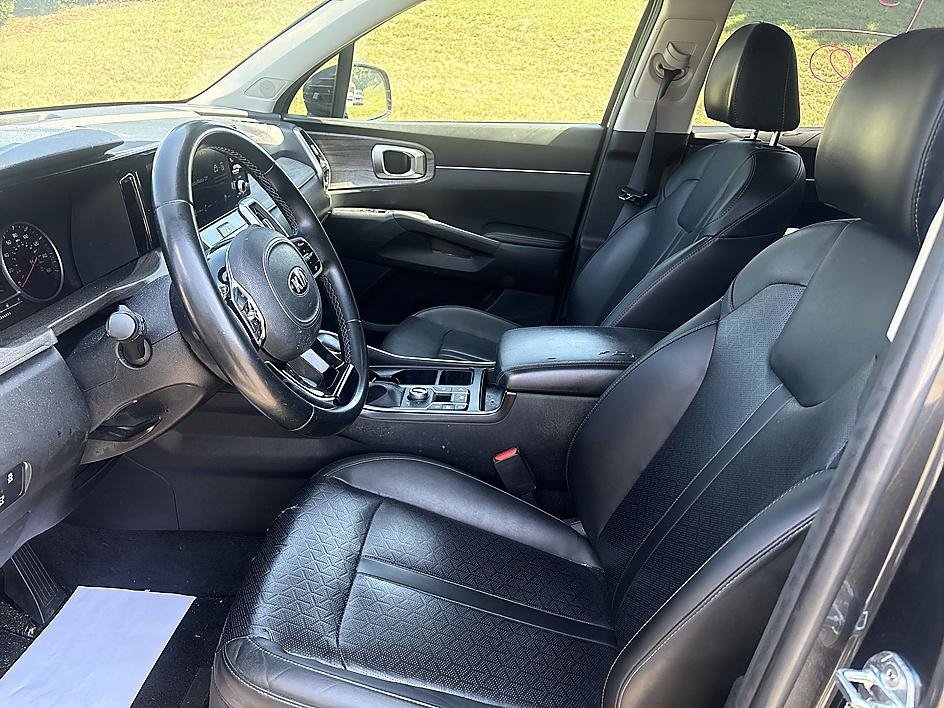 Used 2021 Gravity Grey Kia EX image 3