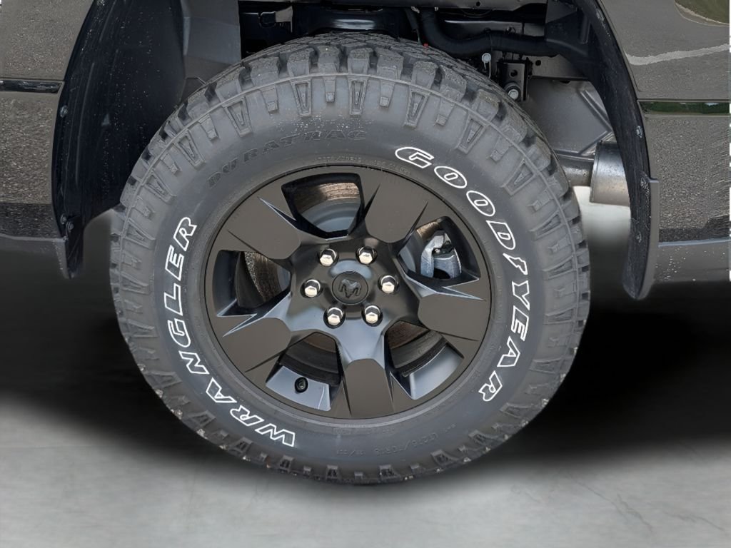 New 2026 Diamond Black Crystal Pearl-Coat Exterior Paint RAM Warlock Hemi 4x4 Crew Cab image 3