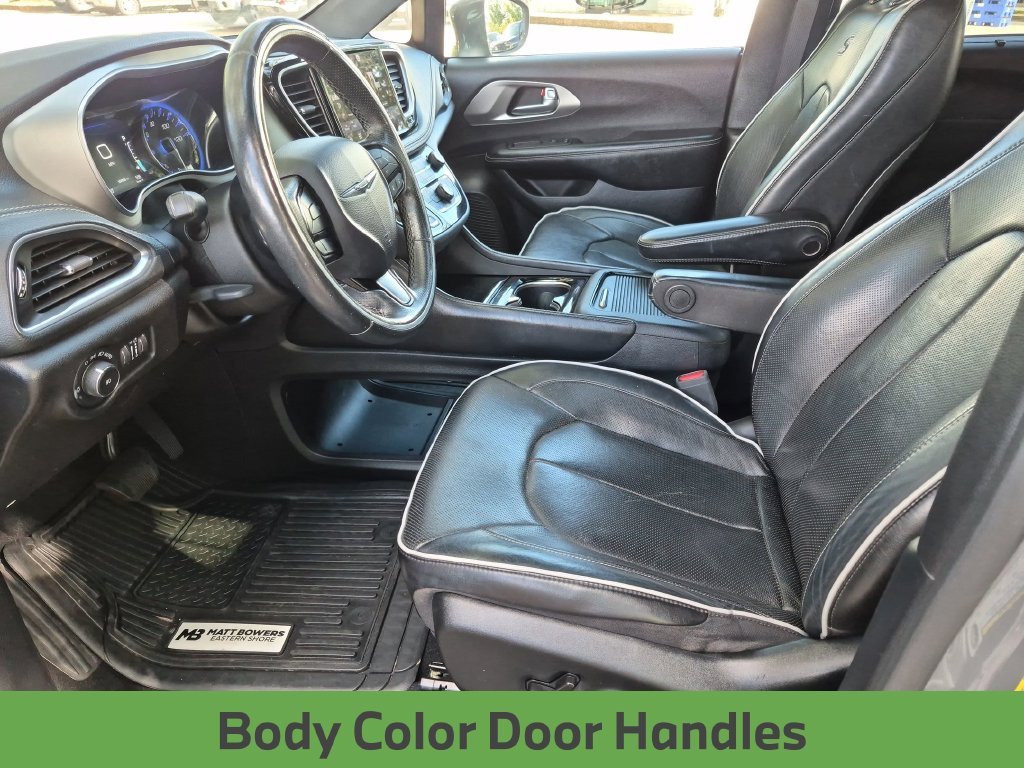 Used 2021 Ceramic Gray Clearcoat Chrysler Limited image 15
