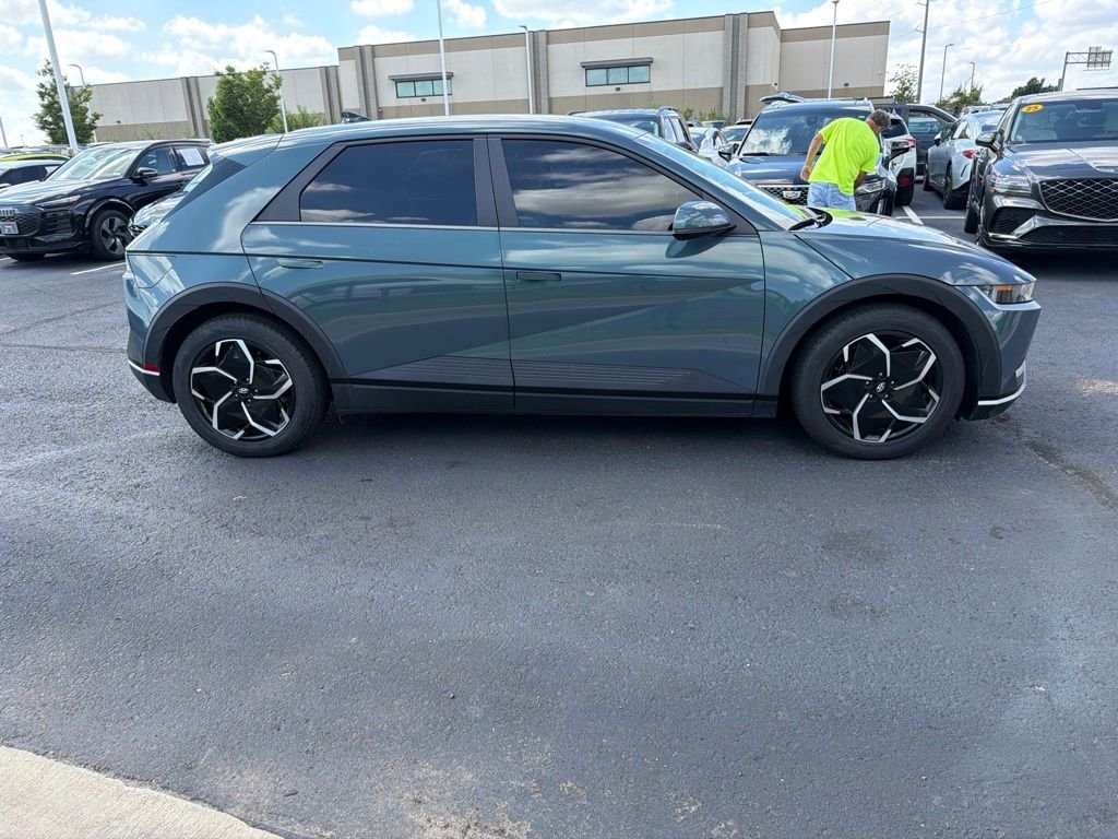 Used 2023 Green Hyundai SEL image 8