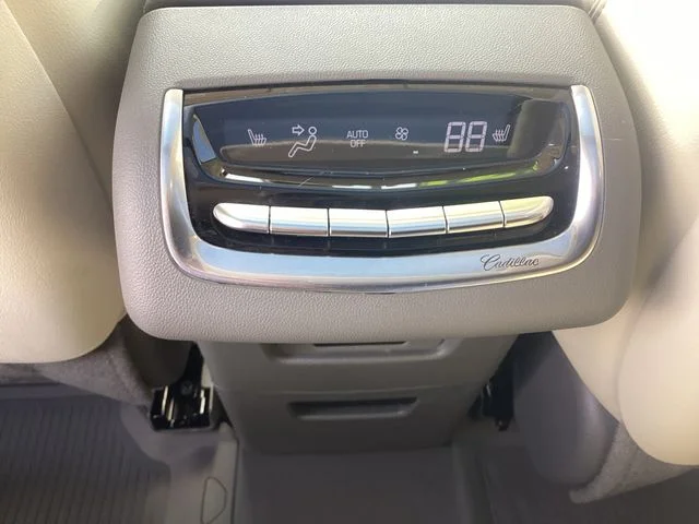 Used 2025 Emerald Cadillac Premium Luxury image 24