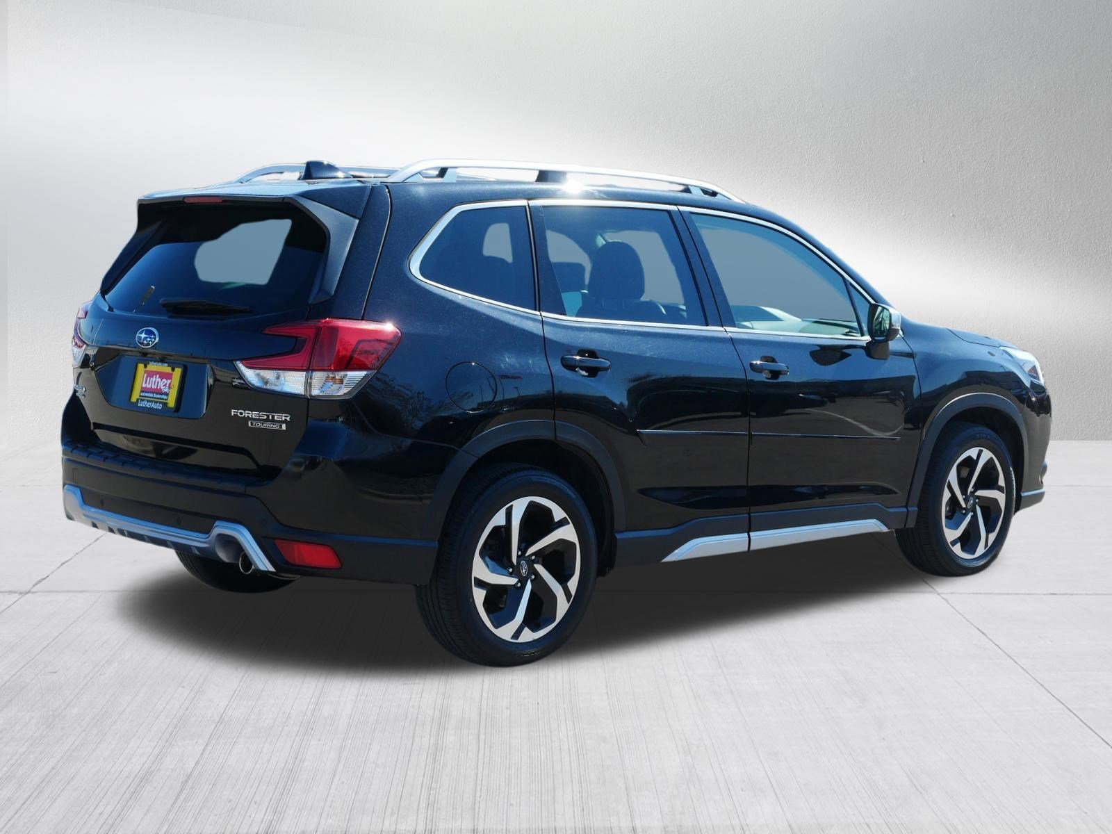 Used 2023 Crystal Black Silica Subaru Touring image 7