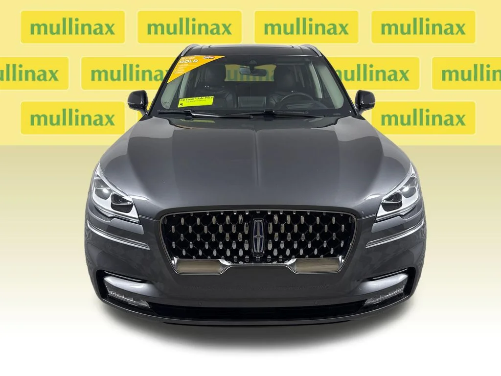 Used 2023 Gray Lincoln Grand Touring image 12