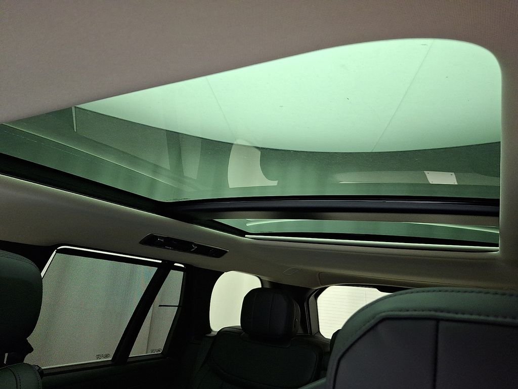 New 2026 Fuji White Land Rover SE image 11